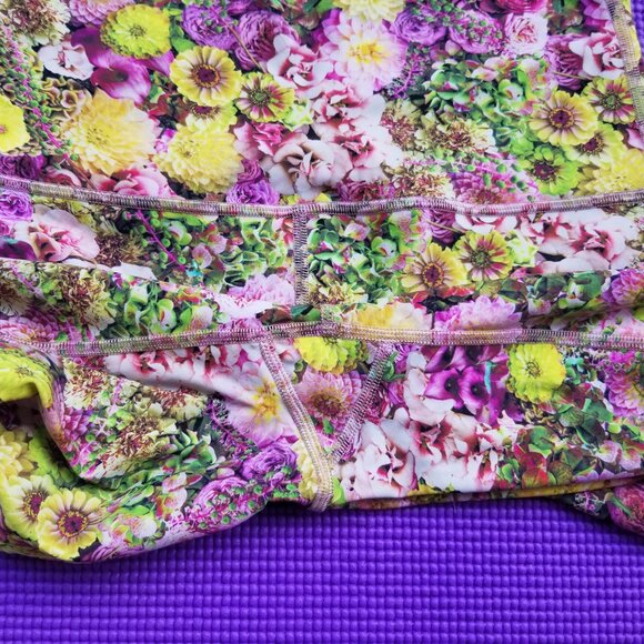 Lululemon Wunder Under High-Rise Tight Nulux 28" Inflorescent Multi, size 6 - Picture 4 of 10